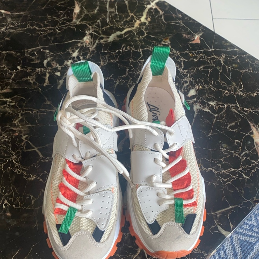 Women sneakers